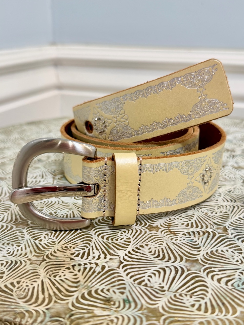 Y2K Linea Pelle Cream Silver Metallic Filigree Studded Leather Belt Women Size L